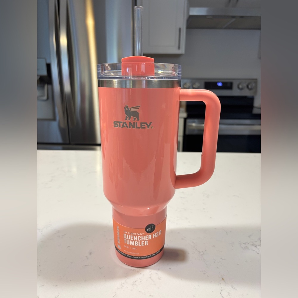 Brand New Stanley Coral ELF Makeup Quencher H2.0 Tumbler From The US